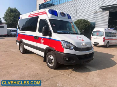 Véhicule d'ambulance manuel de type salle de moteur diesel de marque Chengli 4X2